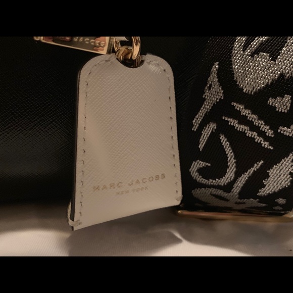 Handbag - Picture 4 of 4